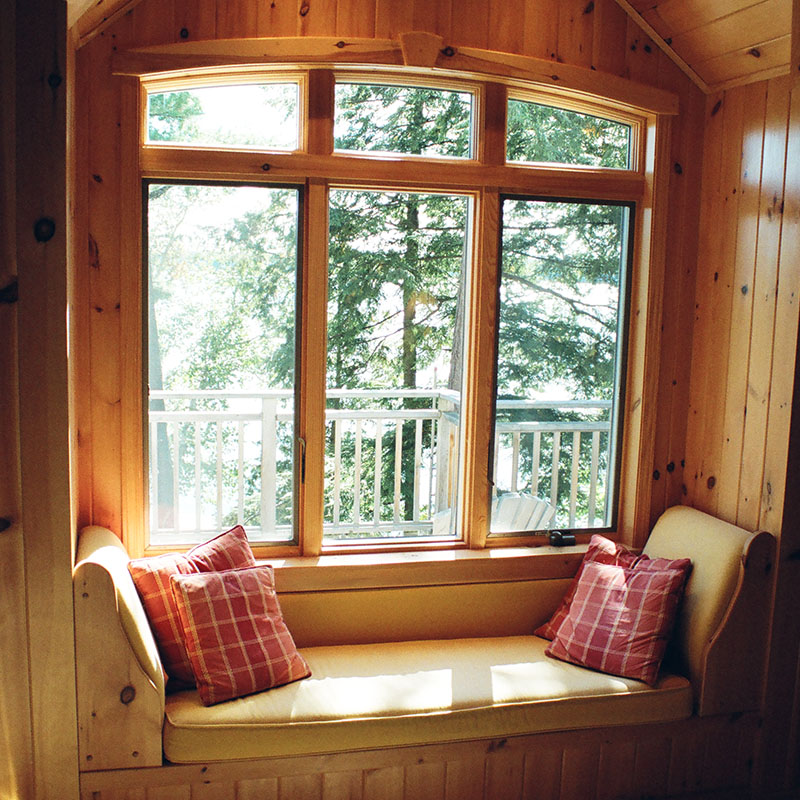 architect designed cottage addition - lake muskoka - window seat S